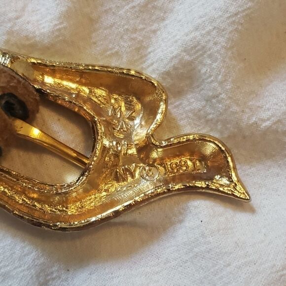 𝅺vintage Brown suede belt MZA of NY thin belt gold buckle - Picture 2 of 5